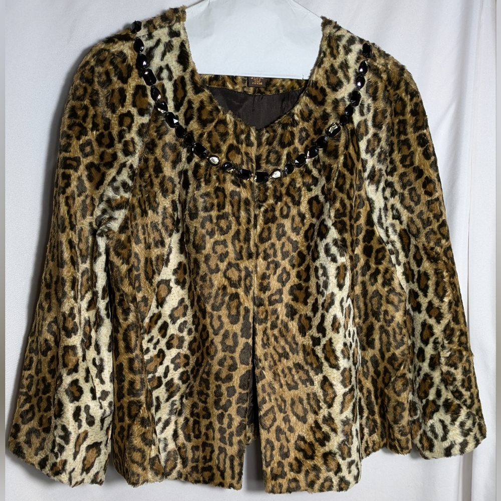 Victor Alfaro Faux Fur Leopard Print Cropped Jacket 3/4 Sleeve Jeweled Neck Sz12